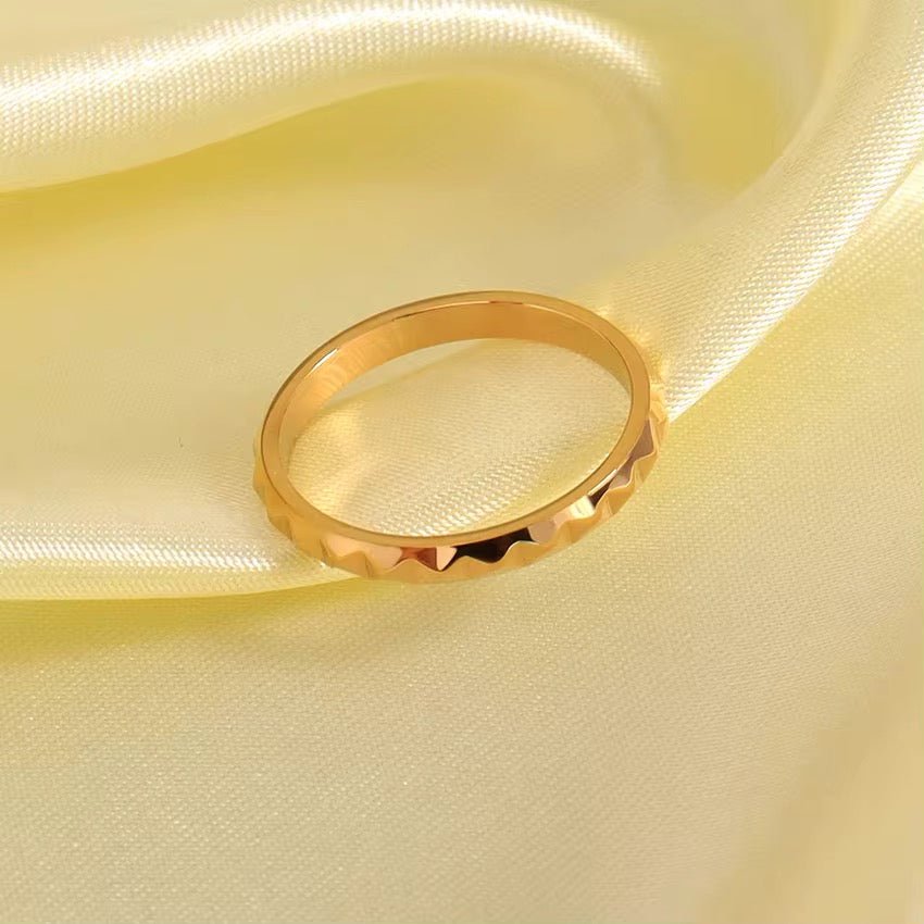 Lottie Ring - David Omo