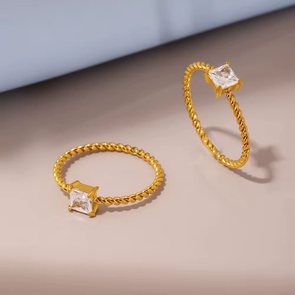 Noemi Ring - David Omo
